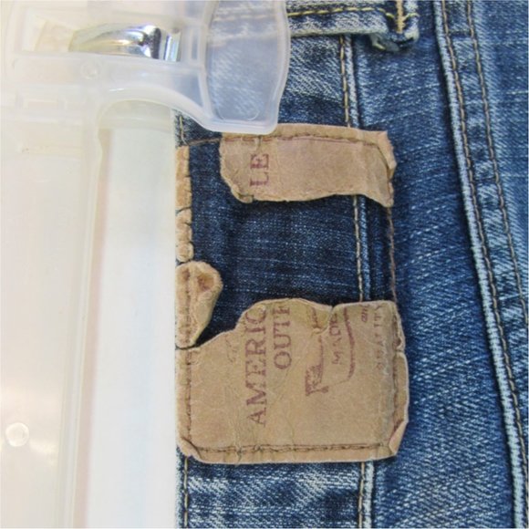 AEO Boyfriend 77 Bootcut Low Rise Women's Jeans 2R - Picture 3 of 5